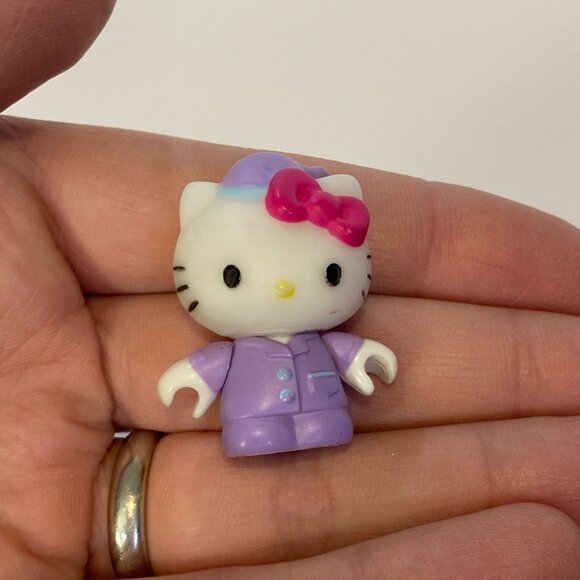 Sanrio Mega Bloks Hello Kitty Building Set Minifigures Lot of 2 Pajamas Purple - Picture 4 of 9
